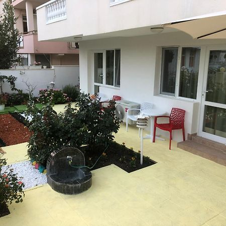 Borko Guest House Primorsko Esterno foto