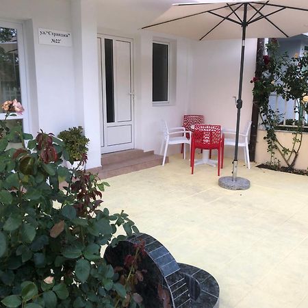 Borko Guest House Primorsko Esterno foto