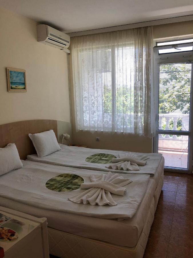 Borko Guest House Primorsko Esterno foto