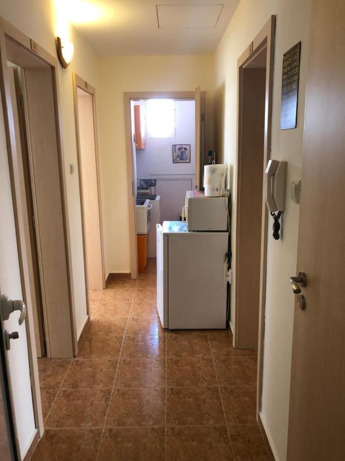 Borko Guest House Primorsko Esterno foto