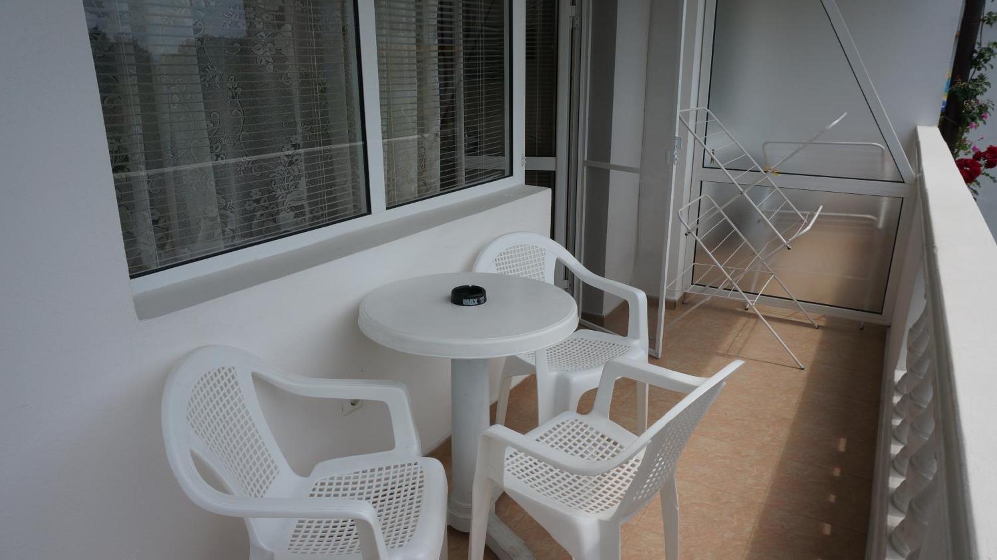 Borko Guest House Primorsko Esterno foto