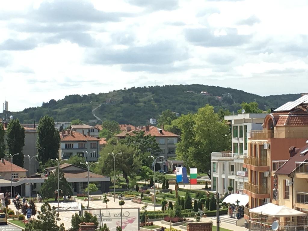 Borko Guest House Primorsko Esterno foto