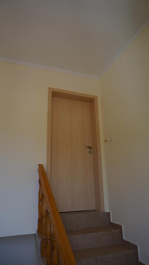 Borko Guest House Primorsko Esterno foto