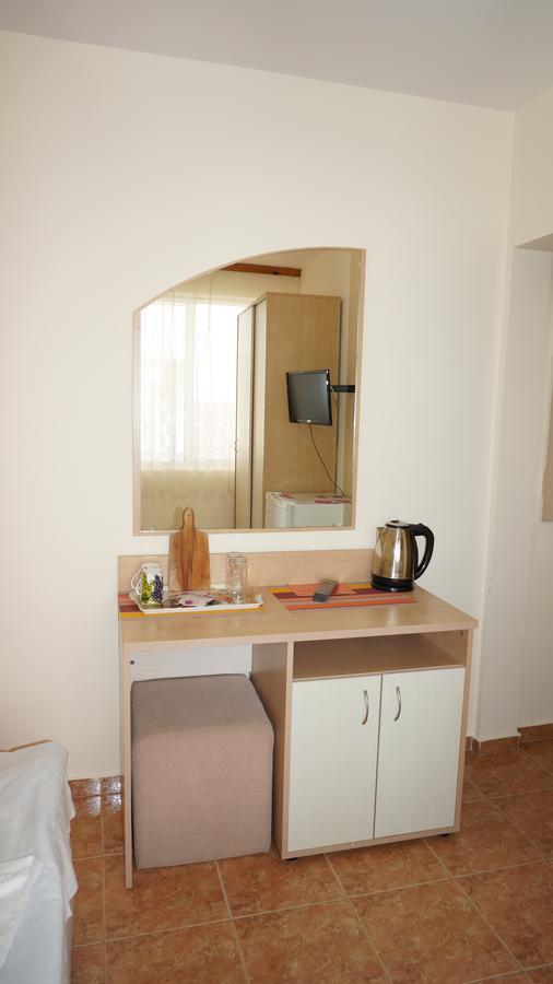 Borko Guest House Primorsko Esterno foto